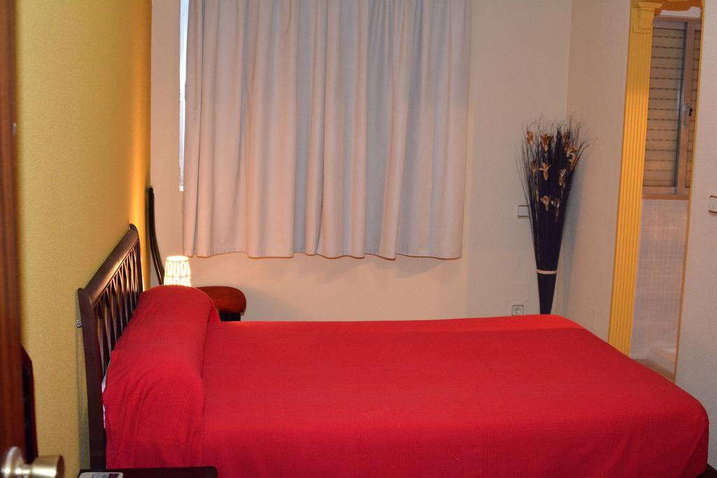 Hostal Gastrobar Carmelo Villarejo de Salvanés Exteriör bild
