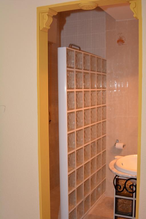 Hostal Gastrobar Carmelo Villarejo de Salvanés Exteriör bild