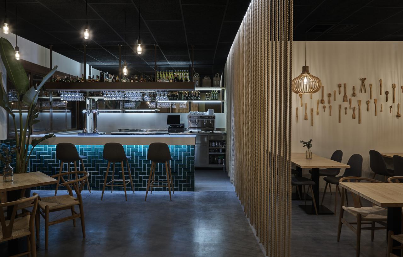 Hostal Gastrobar Carmelo Villarejo de Salvanés Exteriör bild
